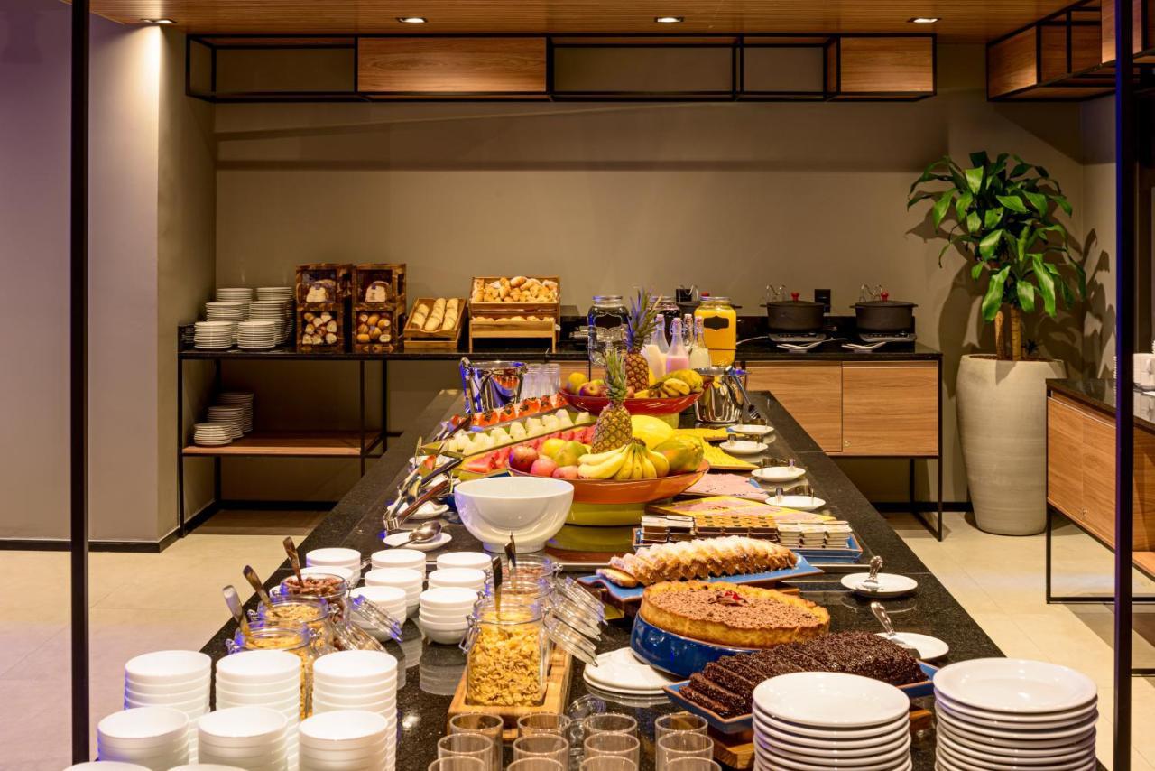 Ibis Budget Balneário Camboriú Eksteriør bilde